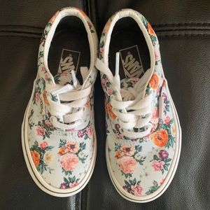 Toddler Girls VANS Size 11! Like New Condition!!